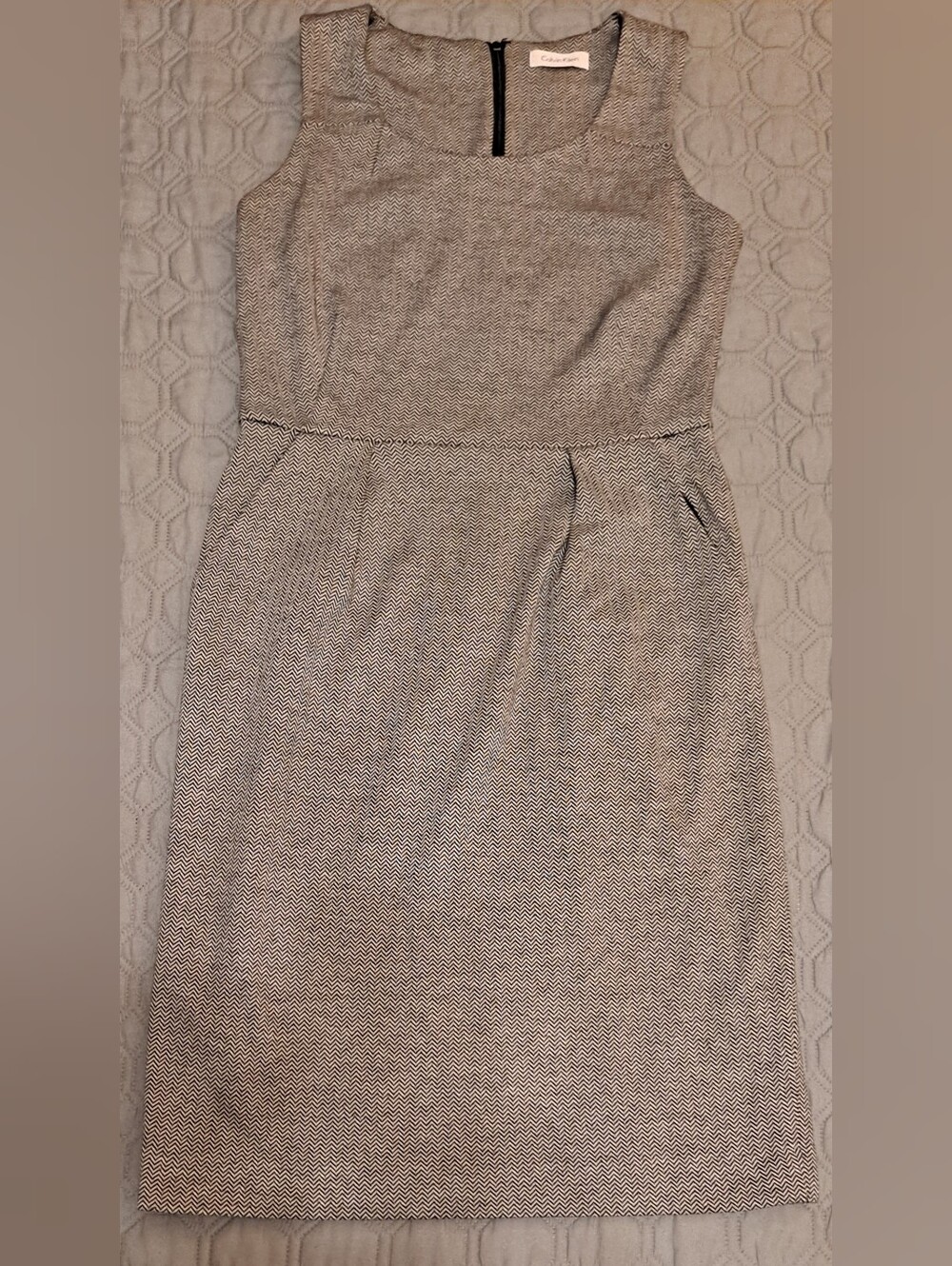 Calvin Klein Sleeveless Gray Sheath Dress - Classic Professional Style Sz M